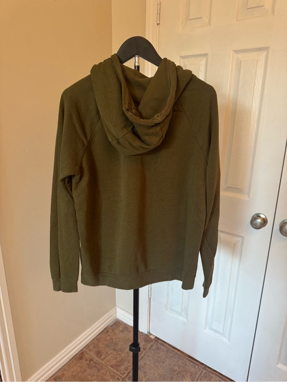 Nike Olive Green Pullover Hoodie with White Logo - Picture 3 of 4